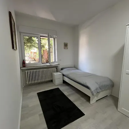 Cozy Apartment In Leverkusen Exterior foto